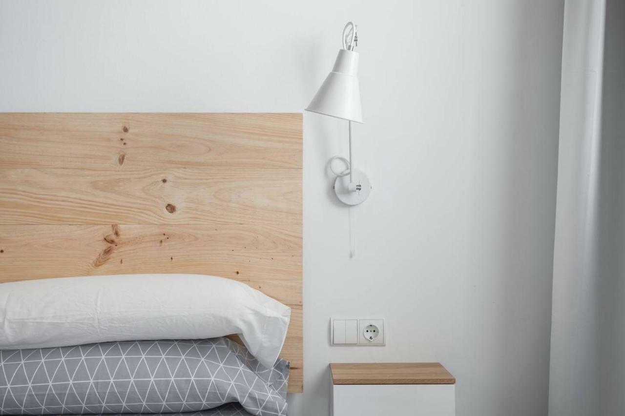 Stylish Apartment With Terrace For Couple Or Family バルセロナ エクステリア 写真